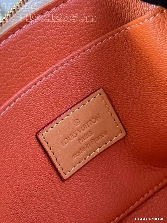 Official oldcobbler Louis Pochette Cosmétique PM Vuitton 0516